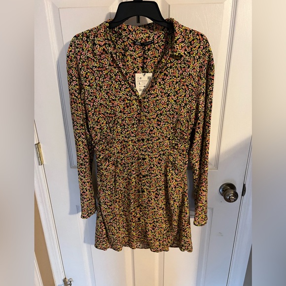 Floral Summer LS Dress. NEVER WORN WITH TAGS - Picture 2 of 5